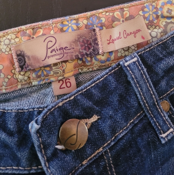 Paige Laurel Canyon Bootcut Jeans size 26 - Picture 2 of 5